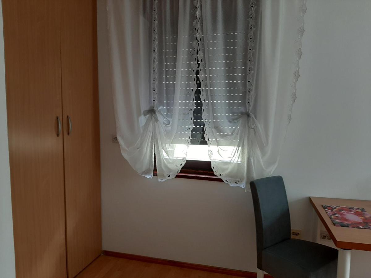 Ferienwohnung Ars Duo Novi Sad Exterior foto