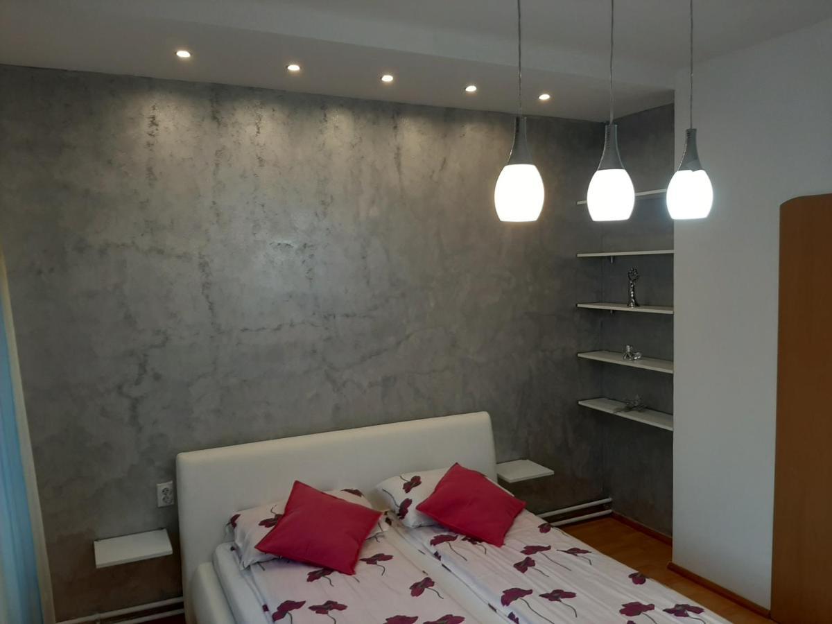 Ferienwohnung Ars Duo Novi Sad Exterior foto