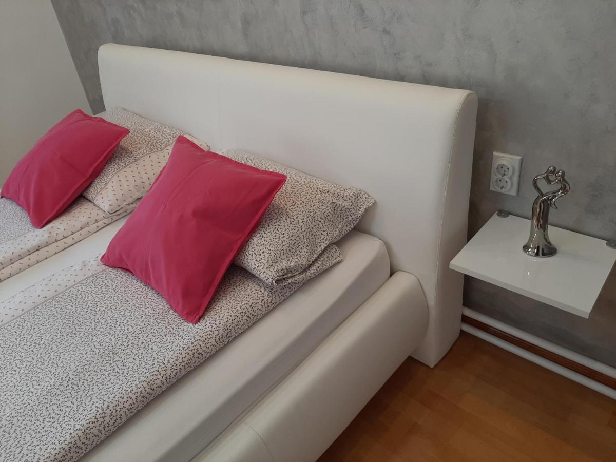 Ferienwohnung Ars Duo Novi Sad Exterior foto